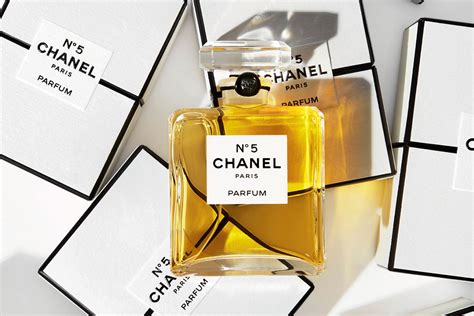 chanel n 5 packaging|chanel no 5 bottle.